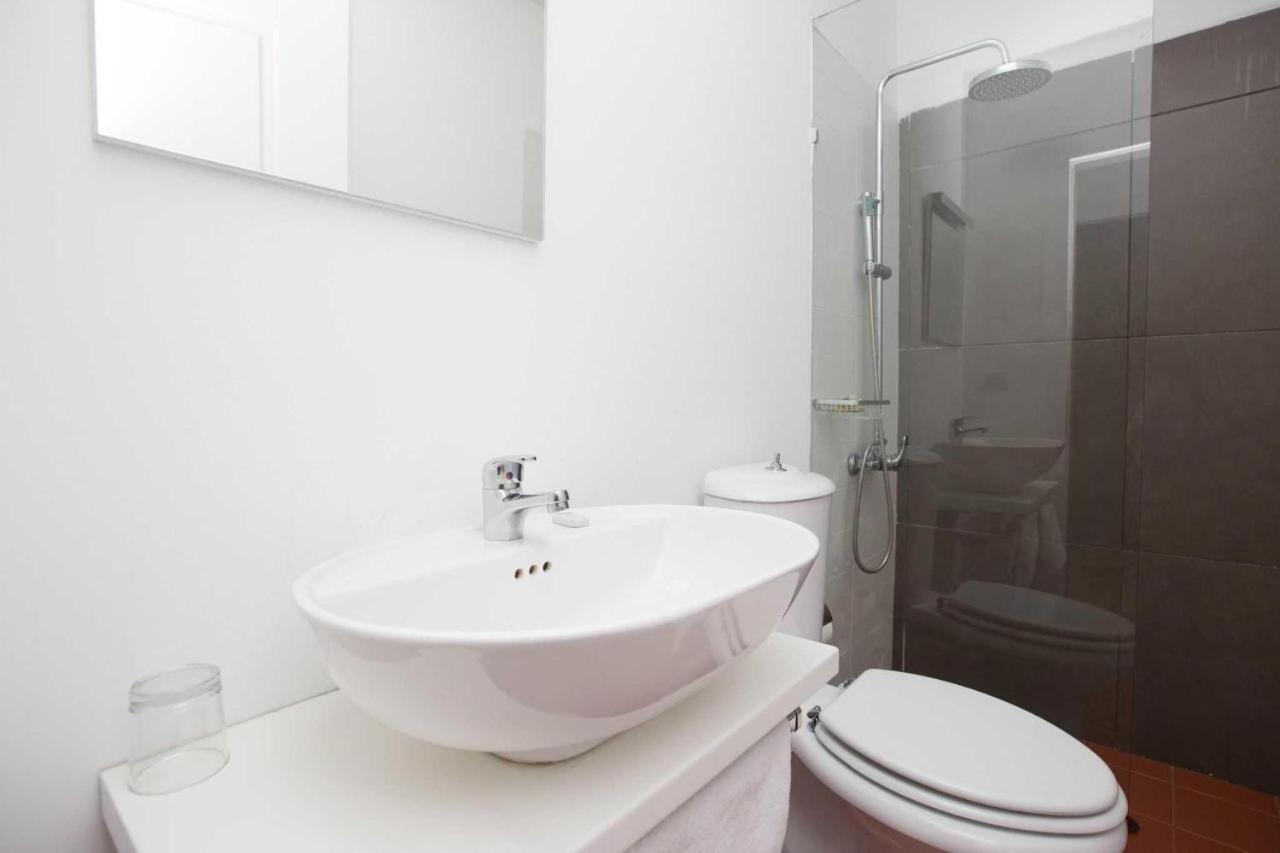 Hotel Rimini Tirana Habitación foto